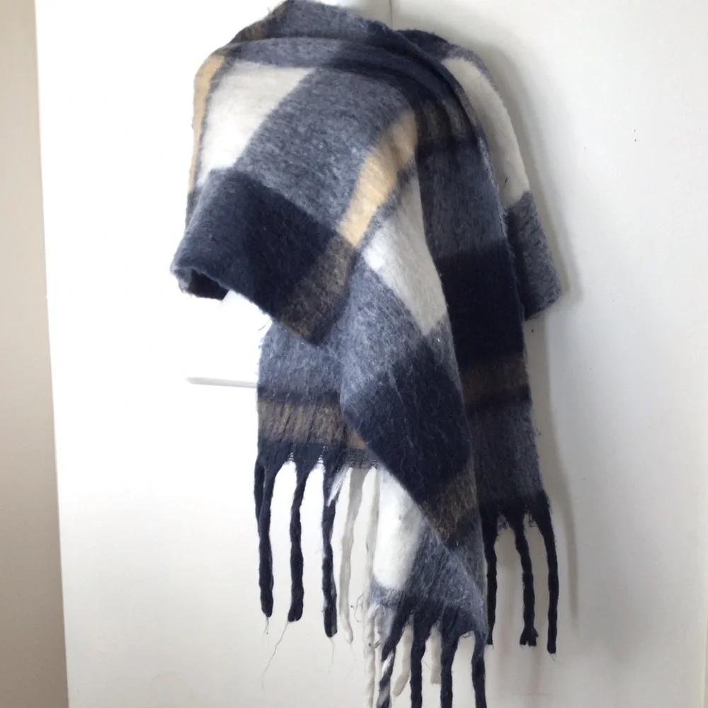 Navy, Cream & Tan Plaid Fringe Throw Blanket - Unbranded